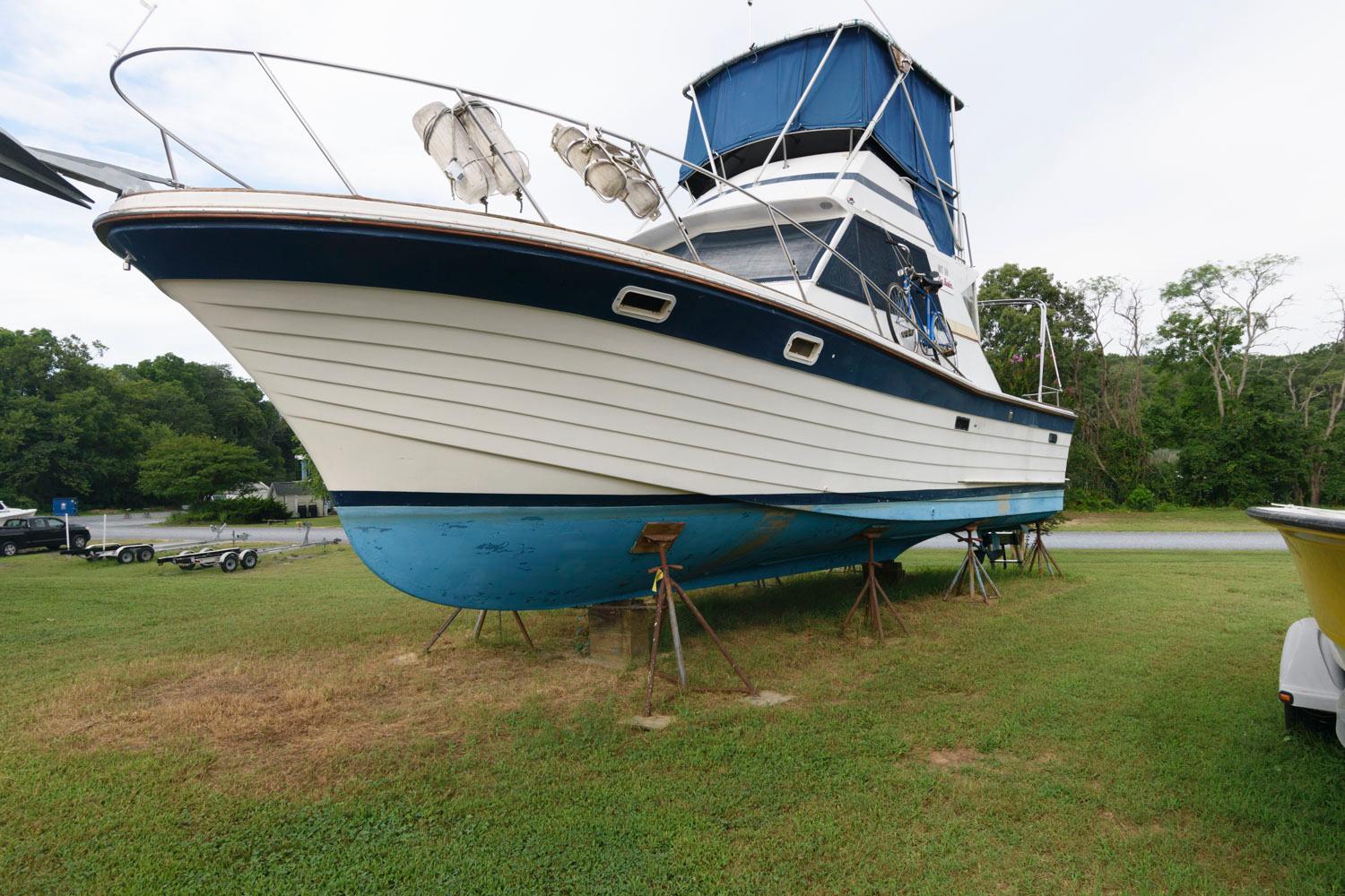1977 Pequod 34 Sportfish