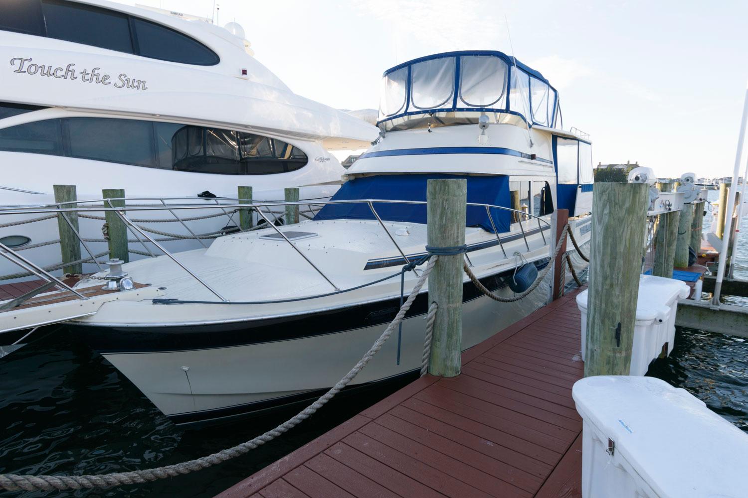1985 Chris-Craft 426 Catalina