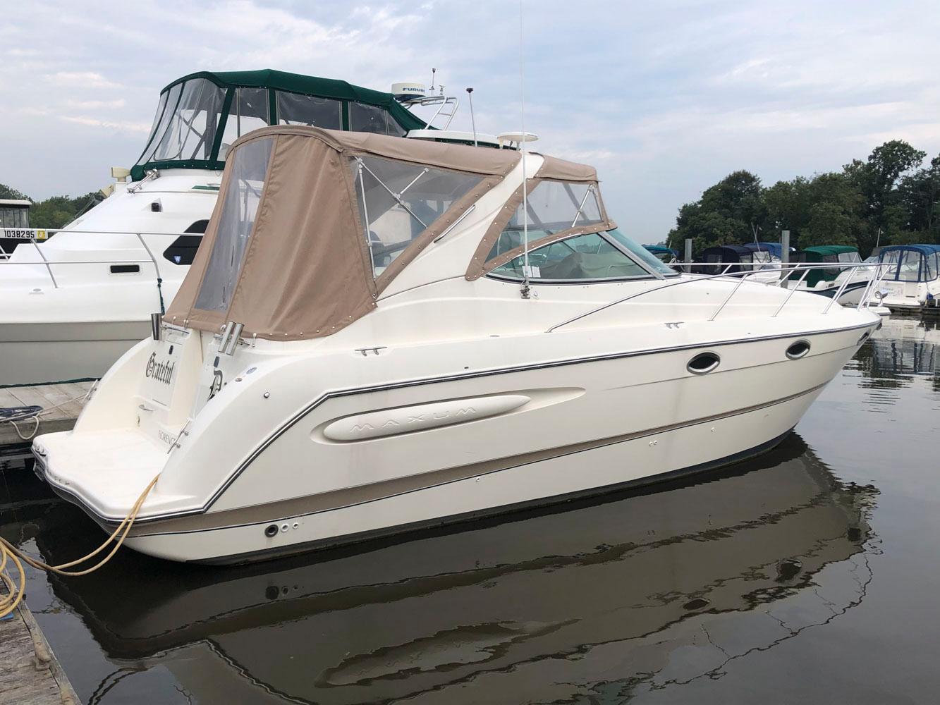 2002 Maxum 3300 SCR