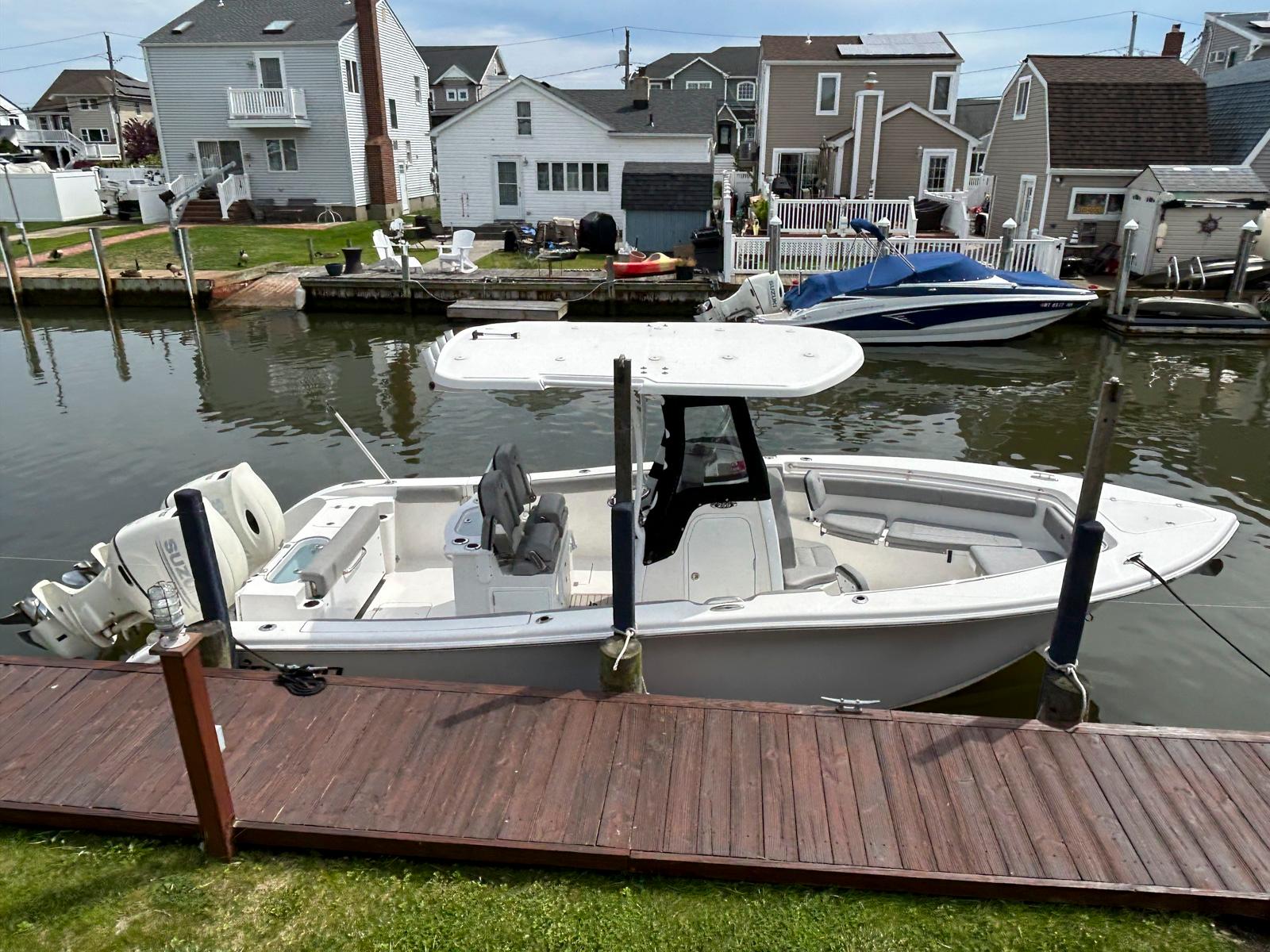 2020 Sea Pro 259 Center Console