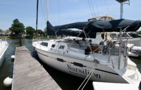1991 hunter legand 43 sail 9427118 20240626145036854 1 XLARGE at Knot 10 Yacht Sales