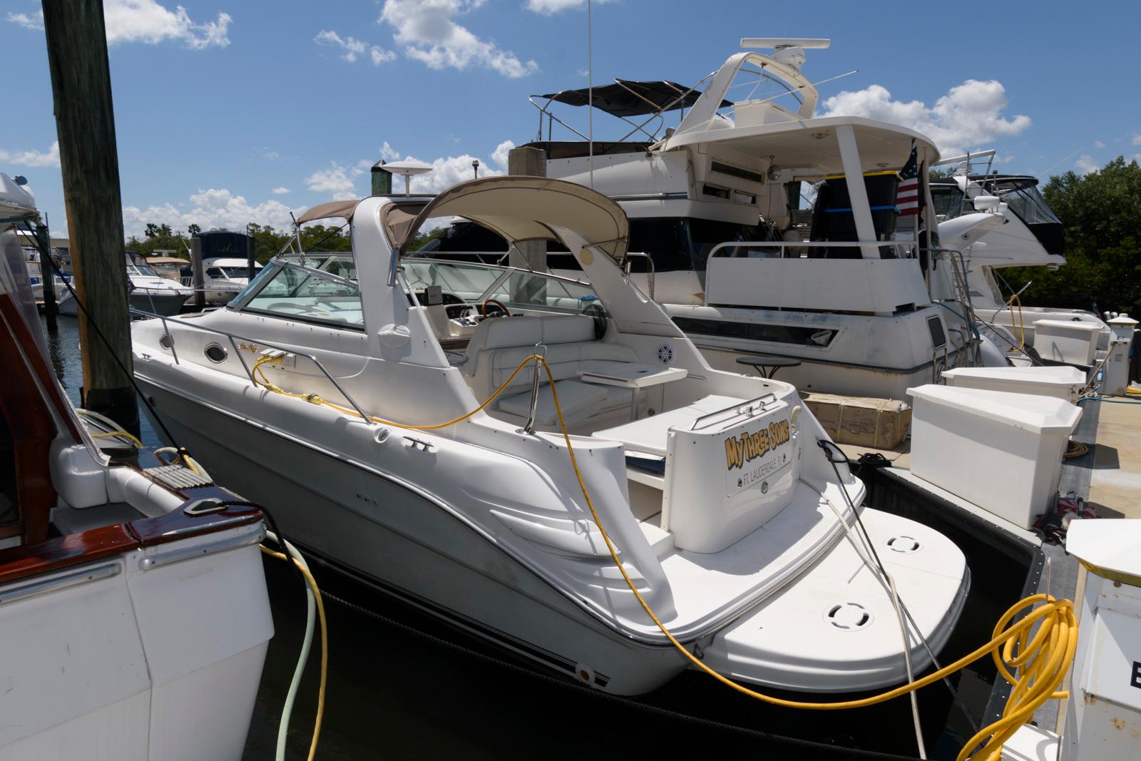 1997 Sea Ray 330 Sundancer