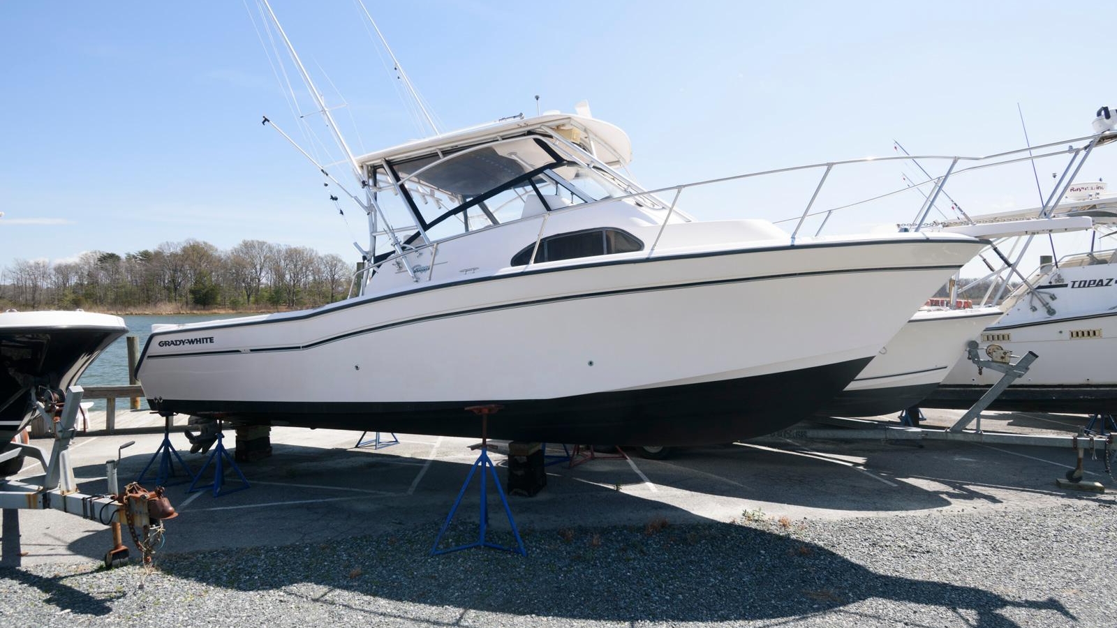2000-grady-white-marlin-300-power-9728104-20250331163443005-1_XLARGE.jpg