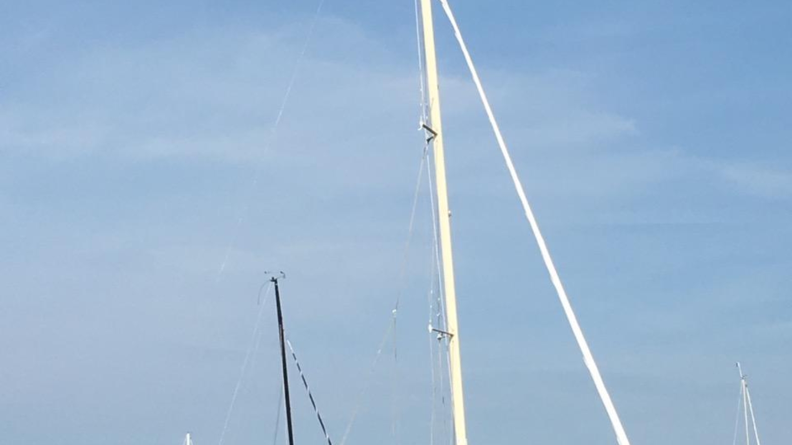 2004-alerion-express-28-sail-9722018-20250320073422662-1_XLARGE.jpg