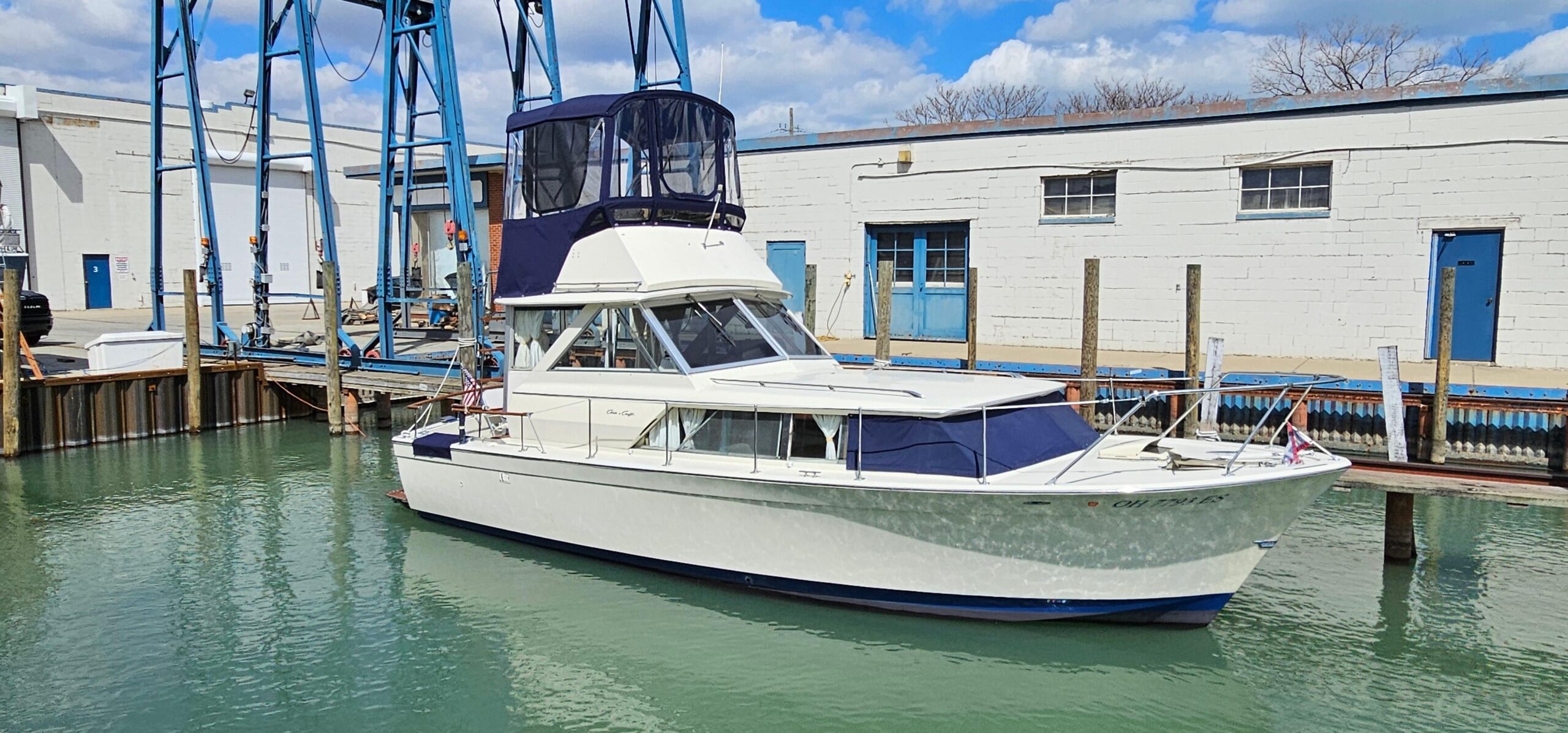 1969 Chris-Craft 31 Commander