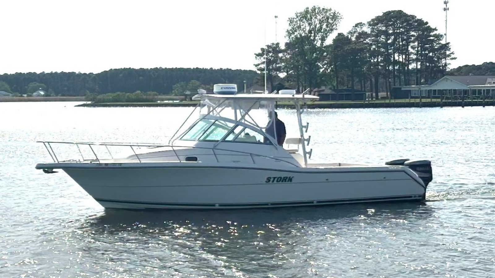 2000-pursuit-3070-offshore-center-console-power-9725777-20250430183728880-1_XLARGE.jpg