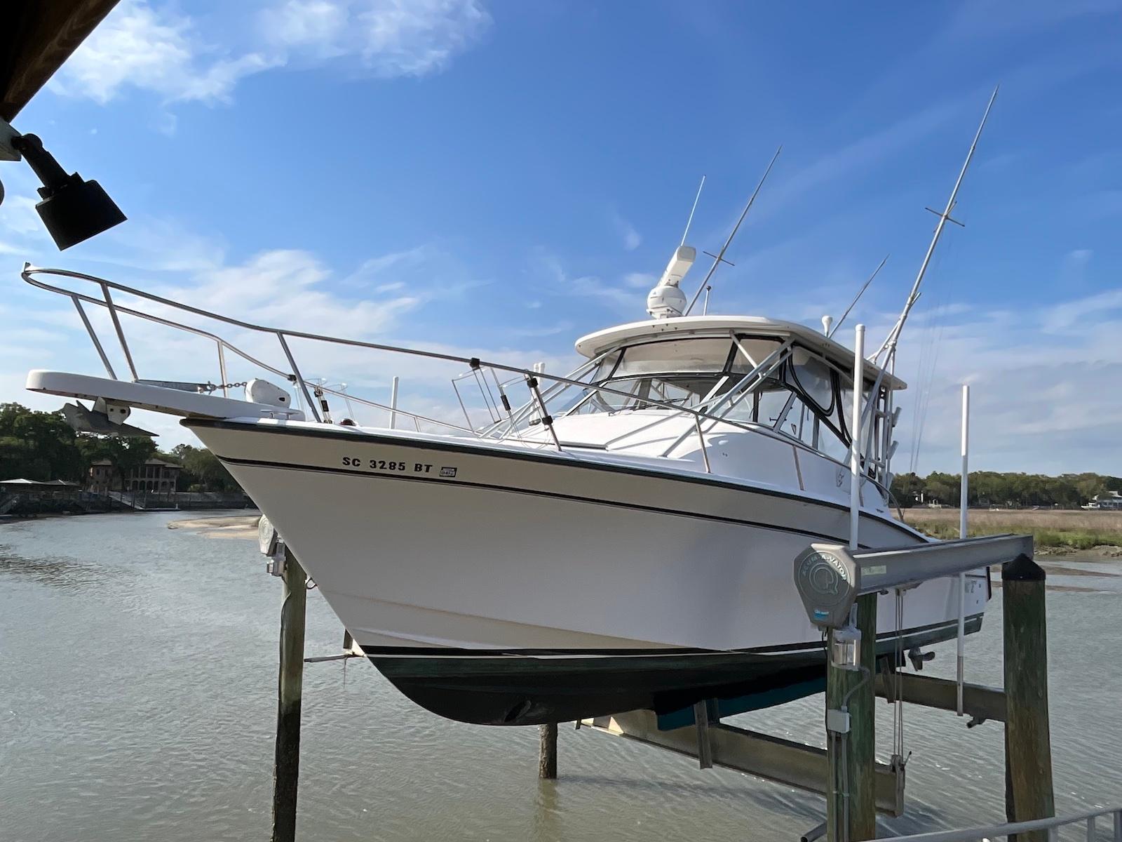 2002 Grady-White Express 330