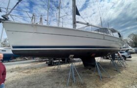 2004 hunter 44 deck salon sail 9765108 20250419142406528 1 XLARGE at Knot 10 Yacht Sales