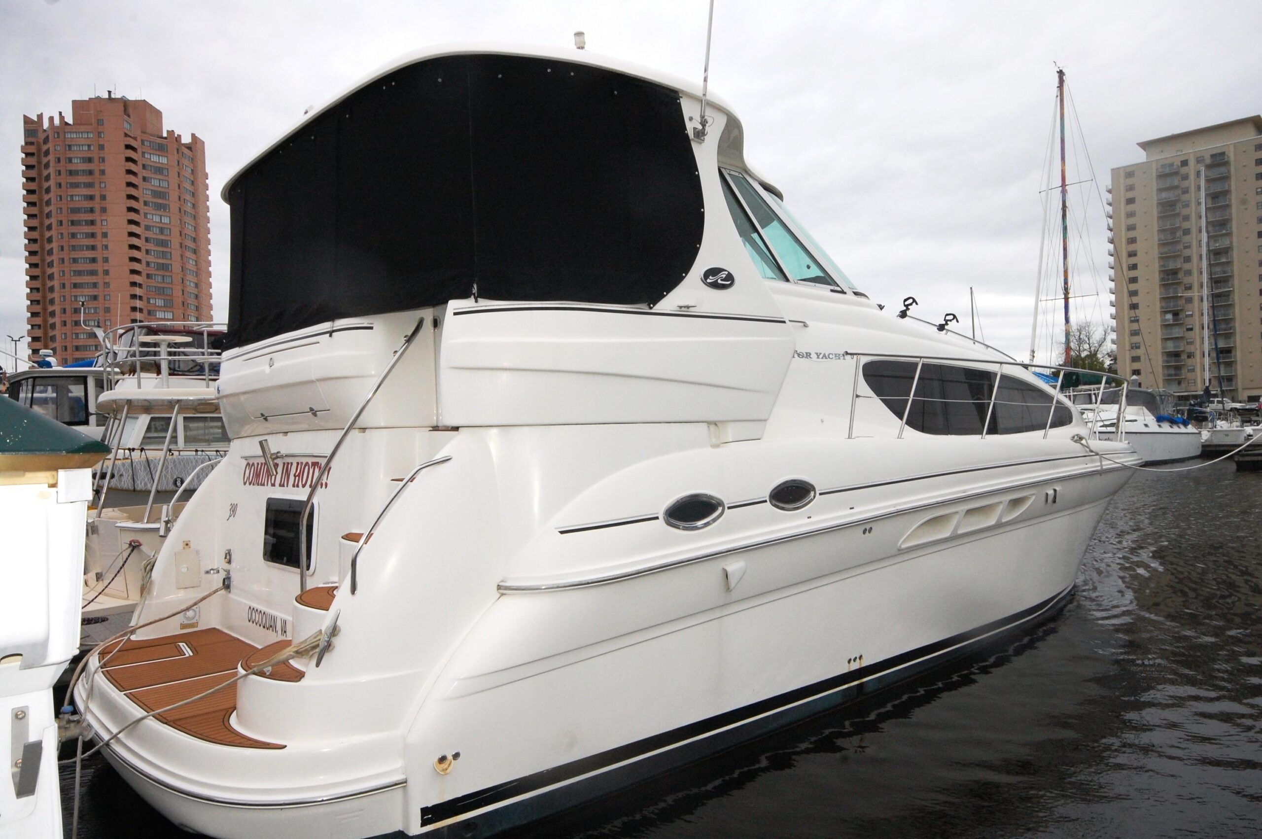 2005 Sea Ray 390 Motor Yacht