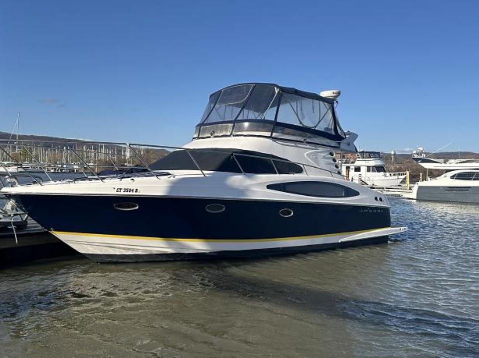 2006 Regal Commodore 3880