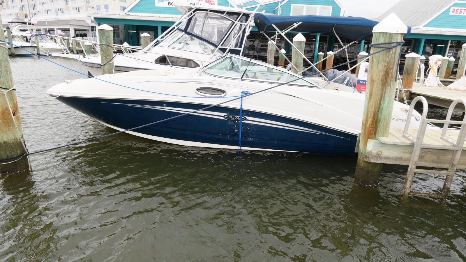 2008-sea-ray-260-sundeck-power-9742981-20250414112214040-1_XLARGE.jpg