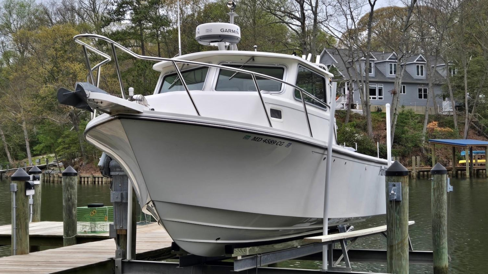 2014-parker-2520-xld-sport-cabin-power-9766987-20250422035254236-1_XLARGE.jpg