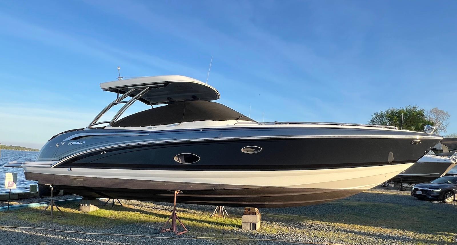 2015 Formula 350 Crossover Bowrider