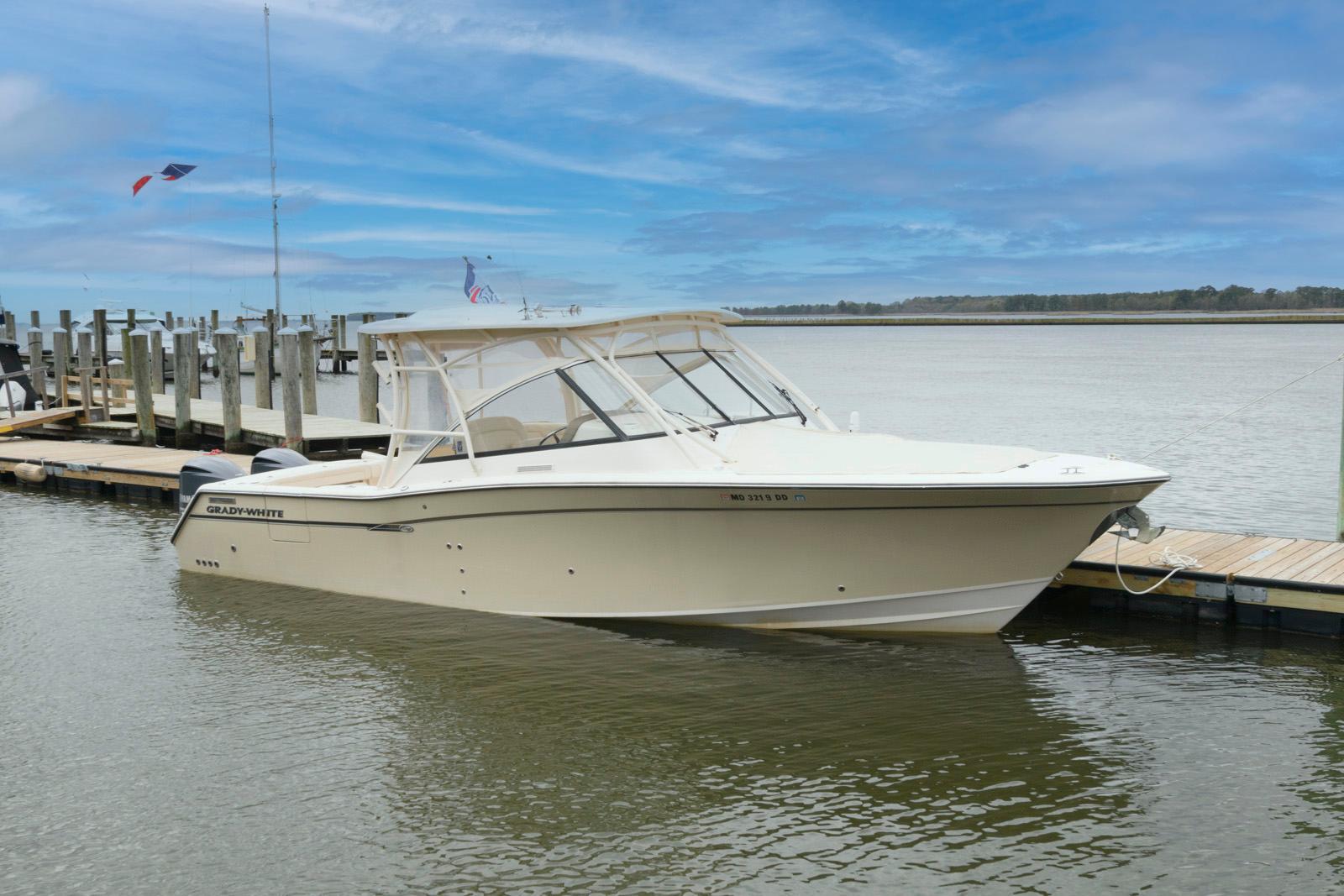 2015 Grady-White Freedom 335