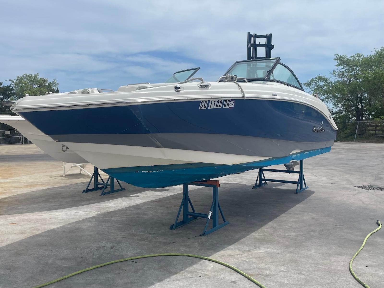 2021 NauticStar 223 DC