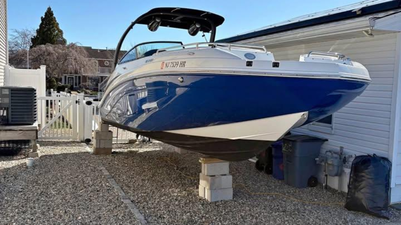 2022-hurricane-sundeck-2486-ob-power-9753130-20250410022429695-1_XLARGE.jpg