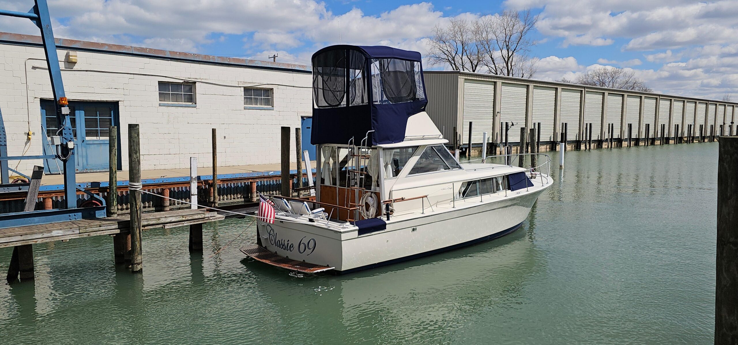 1969 Chris-Craft 31 Commander