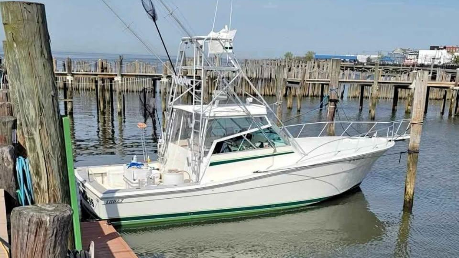 1988-topaz-37-sportfisherman-power-9797236-20250516164509848-1_XLARGE.jpg