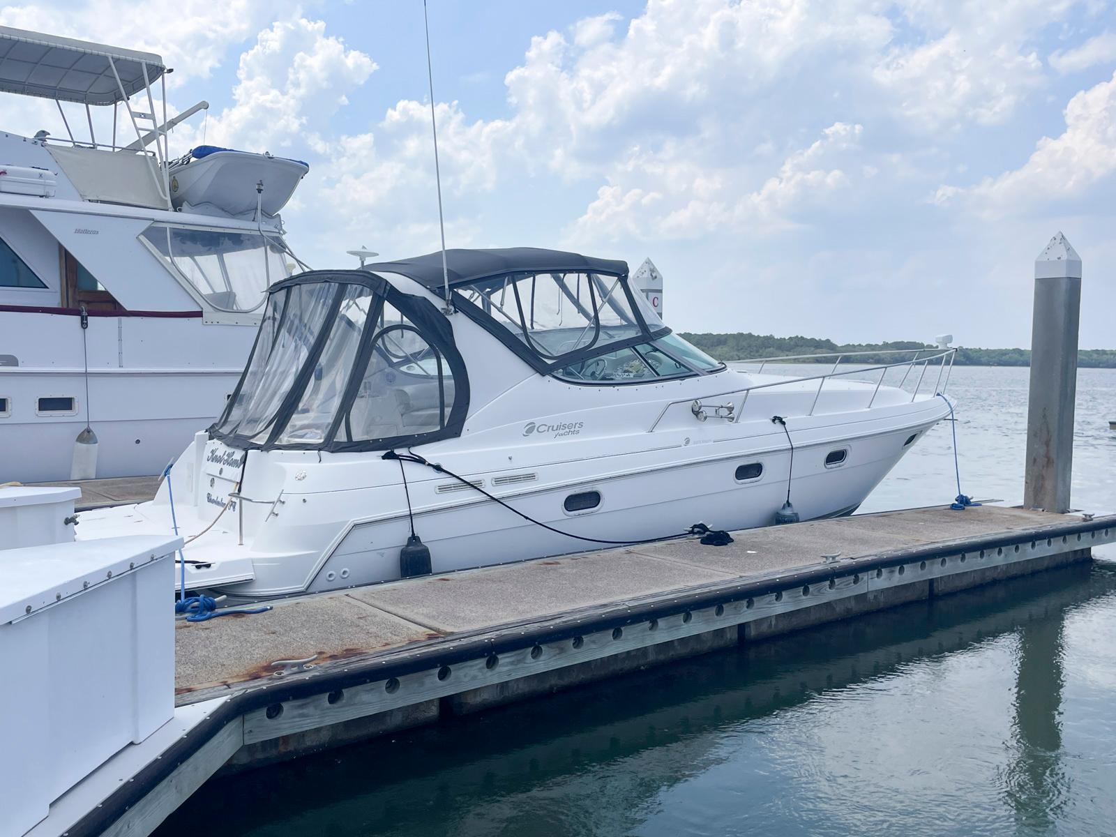 1998 Cruisers Yachts 3375 Esprit