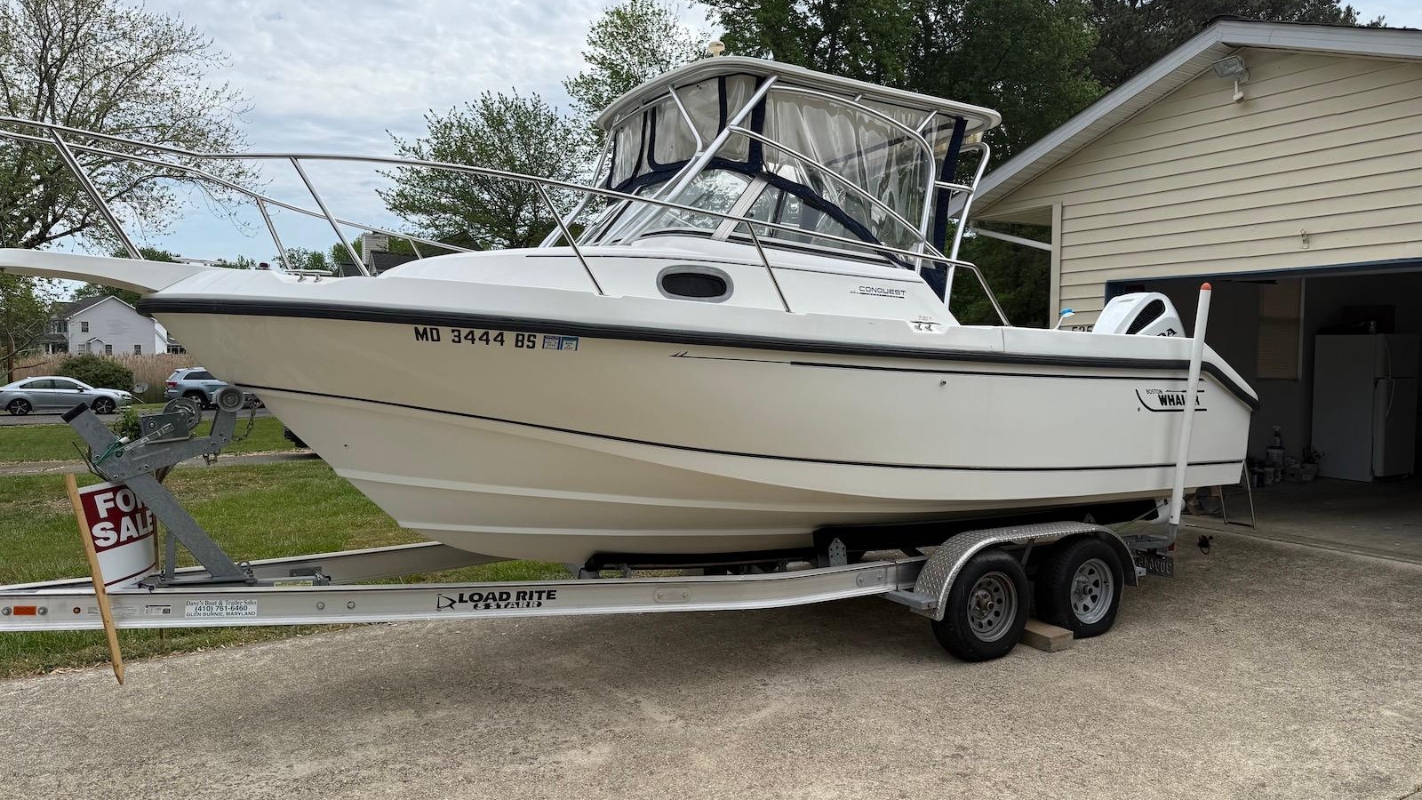 2001-boston-whaler-23-conquest-power-9783211-20250507092456631-1_XLARGE.jpg