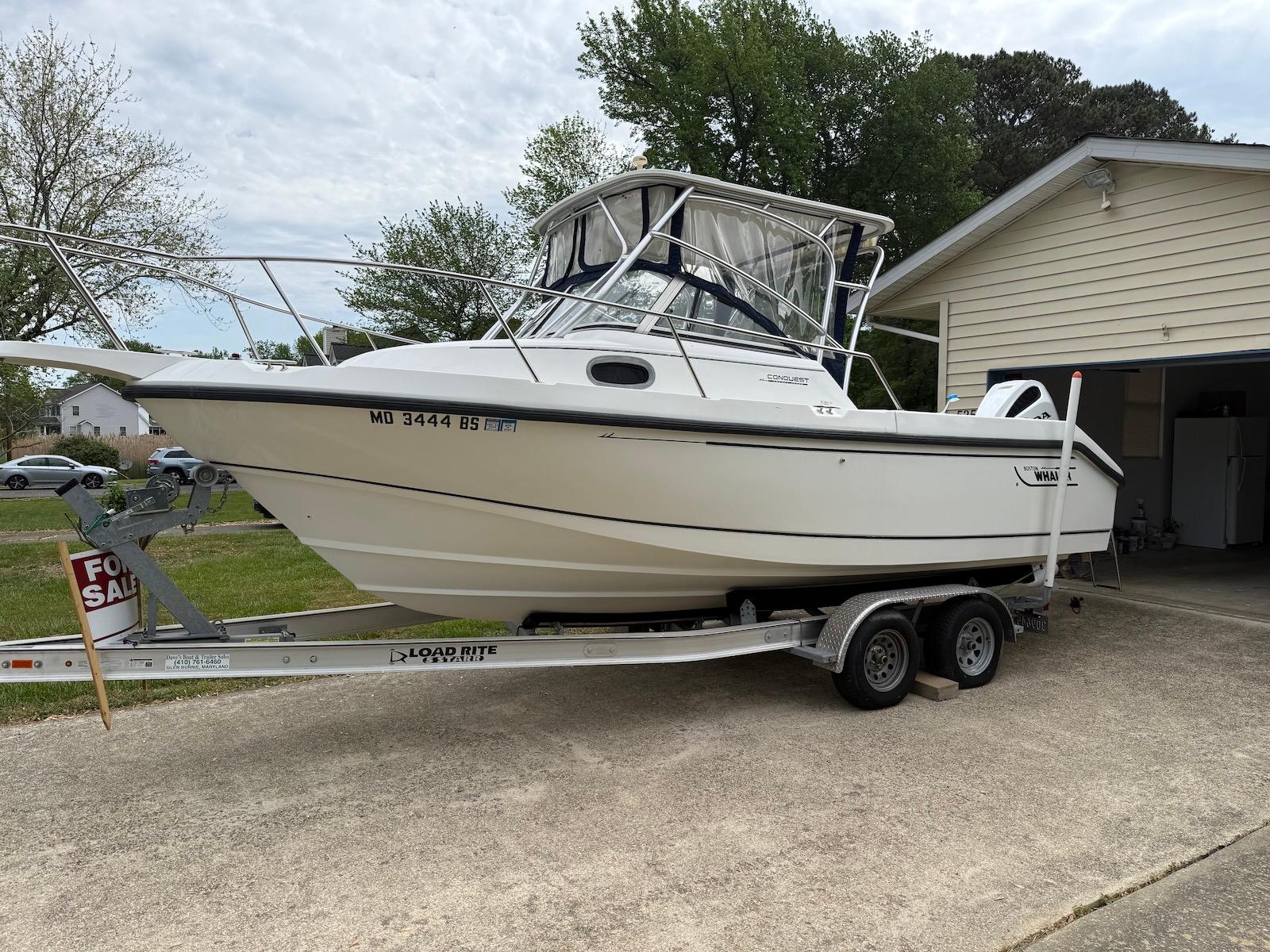 2001 Boston Whaler 23 Conquest