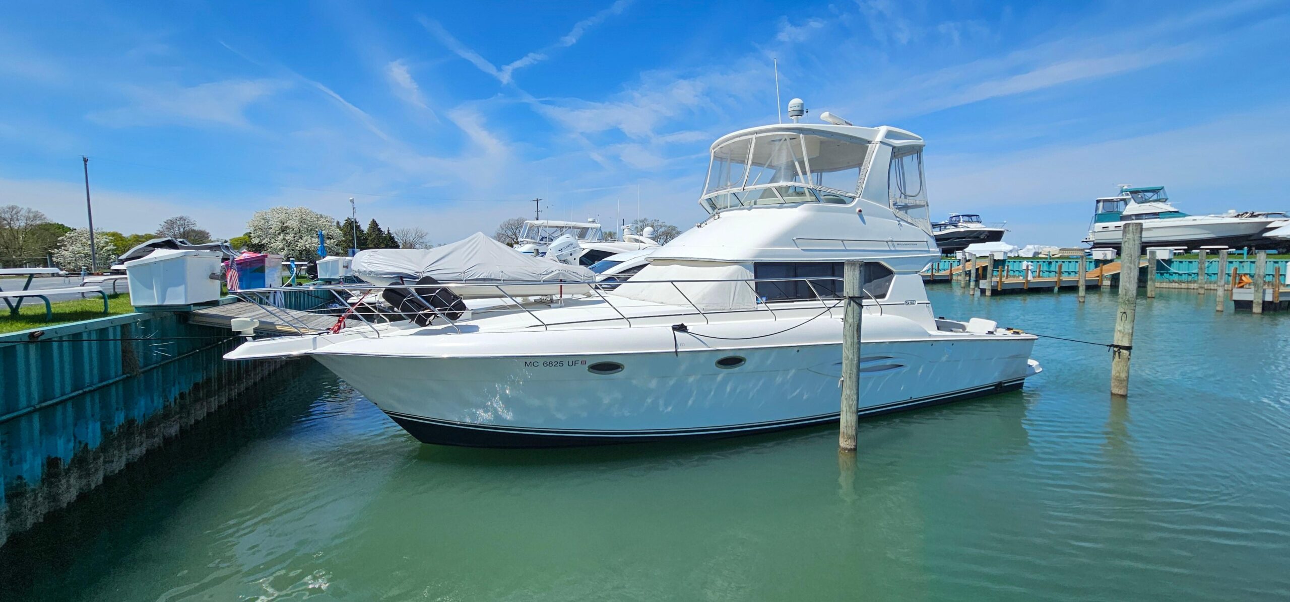 2003 Silverton 42 Convertible
