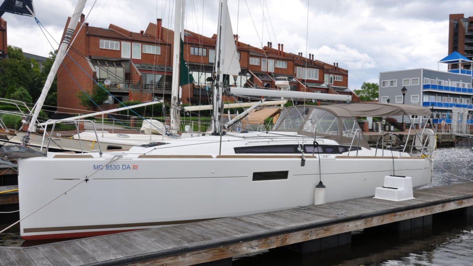 2016-jeanneau-sun-odyssey-349-sail-9815597-20250526165724364-1_XLARGE.jpg