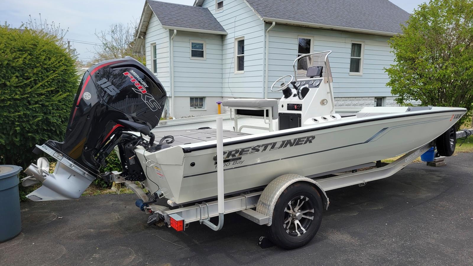 2019-crestliner-1800-bay-power-9789888-20250511034554801-1_XLARGE.jpg