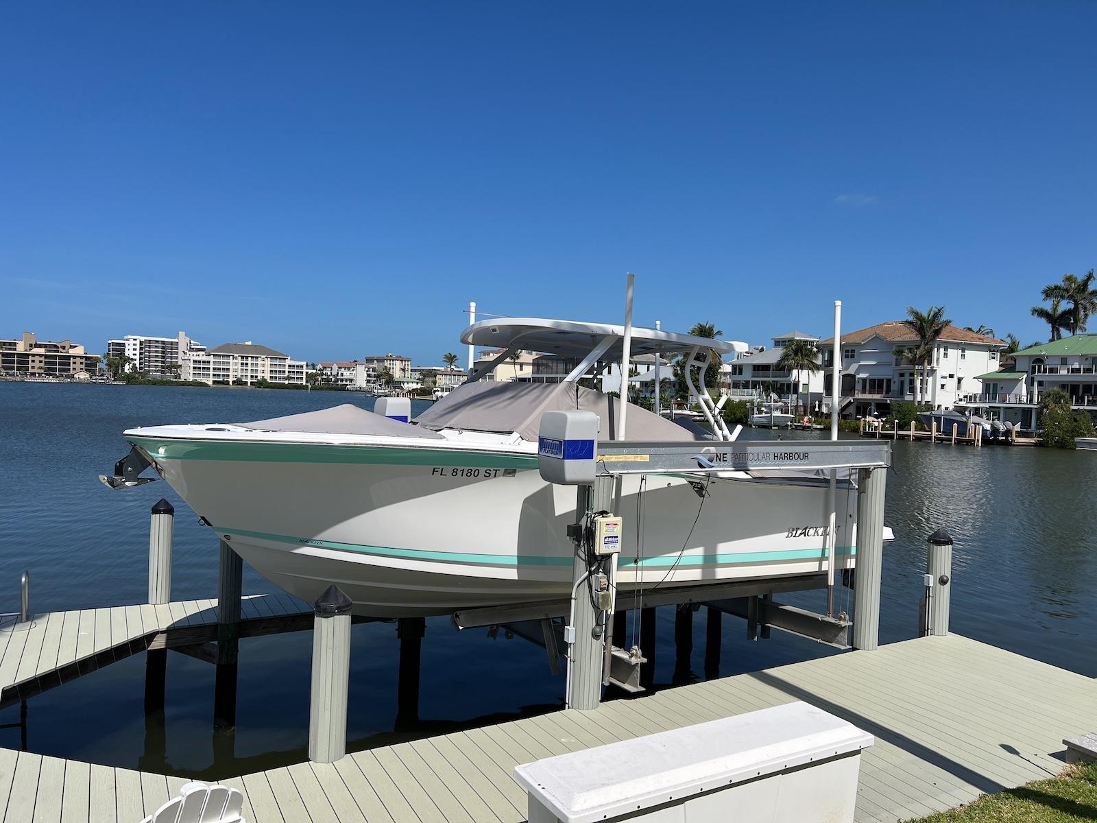 2020 Blackfin 272 DC