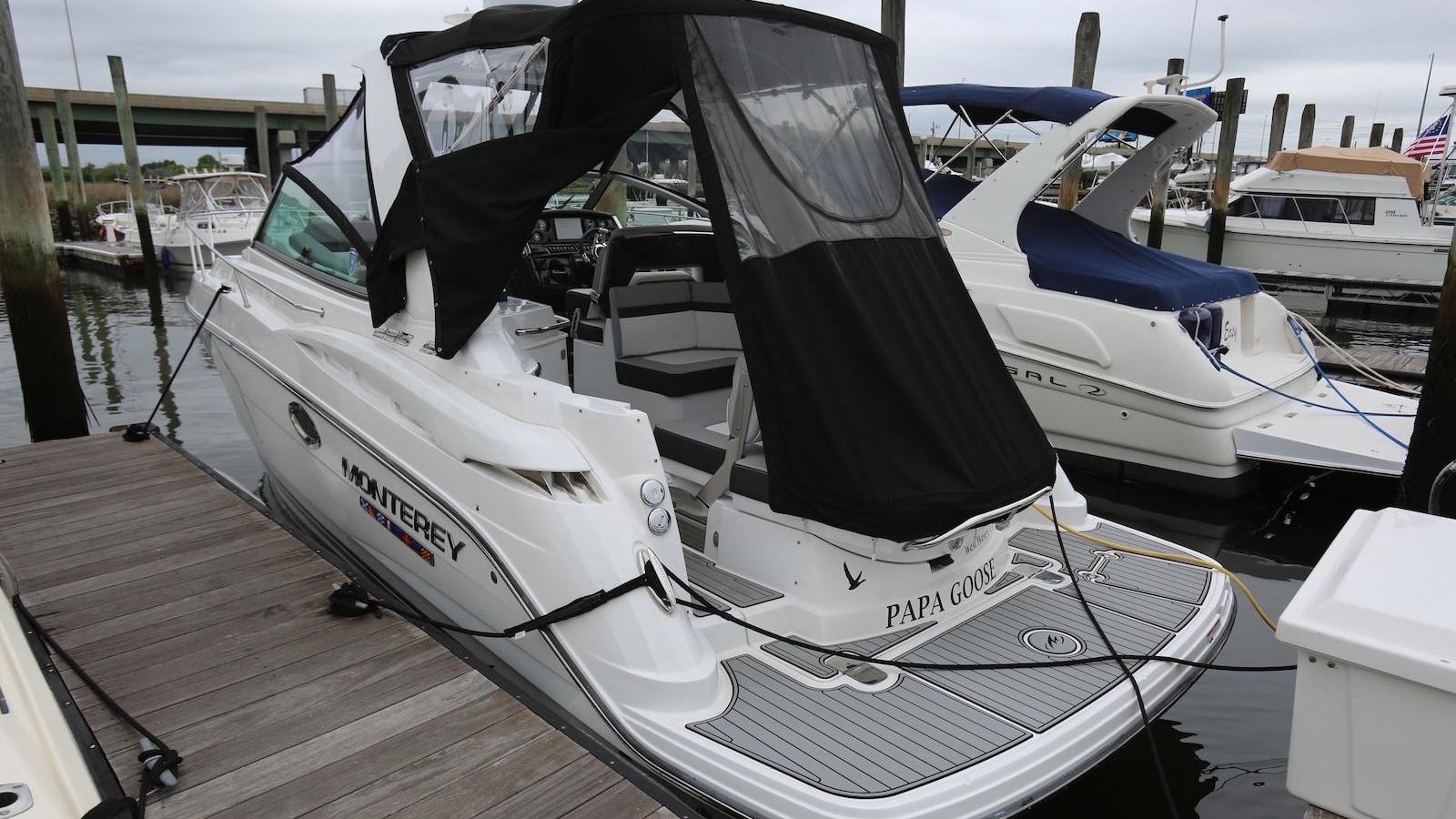 2022-monterey-295-sport-yacht-power-9817097-20250527134014200-1_XLARGE.jpg