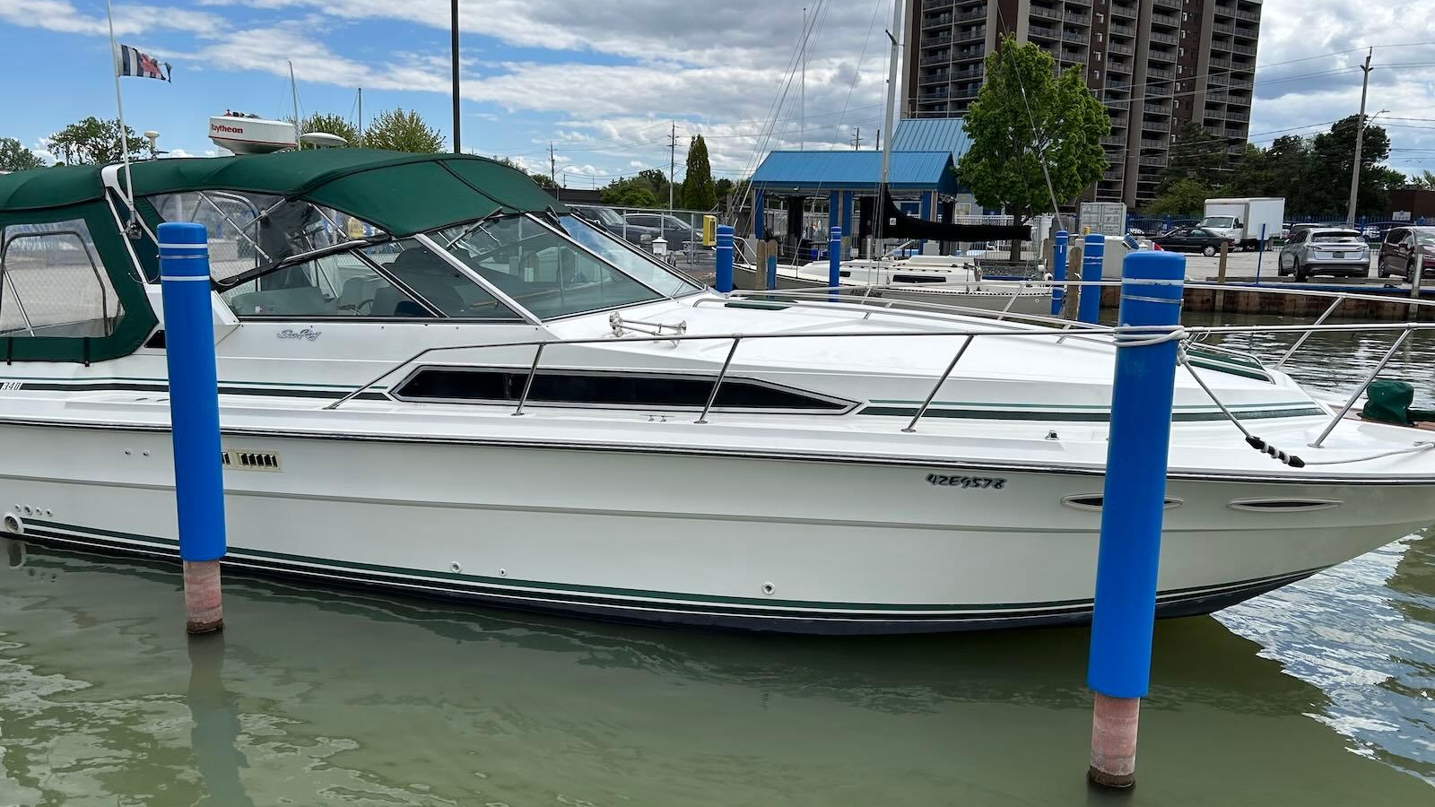1989-sea-ray-340-express-cruiser-power-9783196-20250630105214157-1.jpg