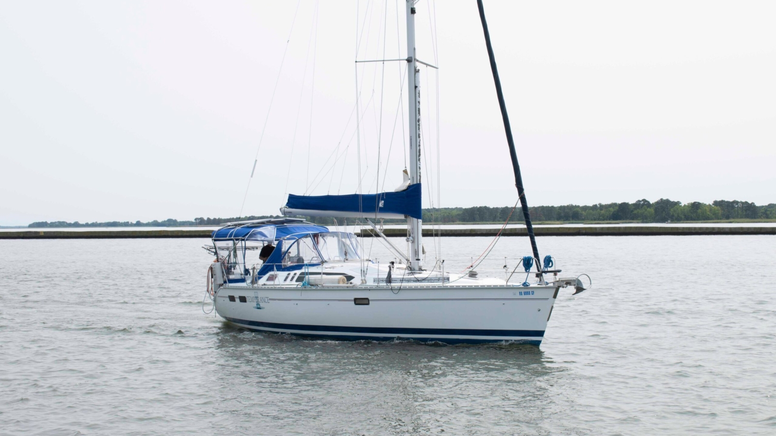 1995-hunter-405-sail-9827730-20250605042742812-1_XLARGE.jpg