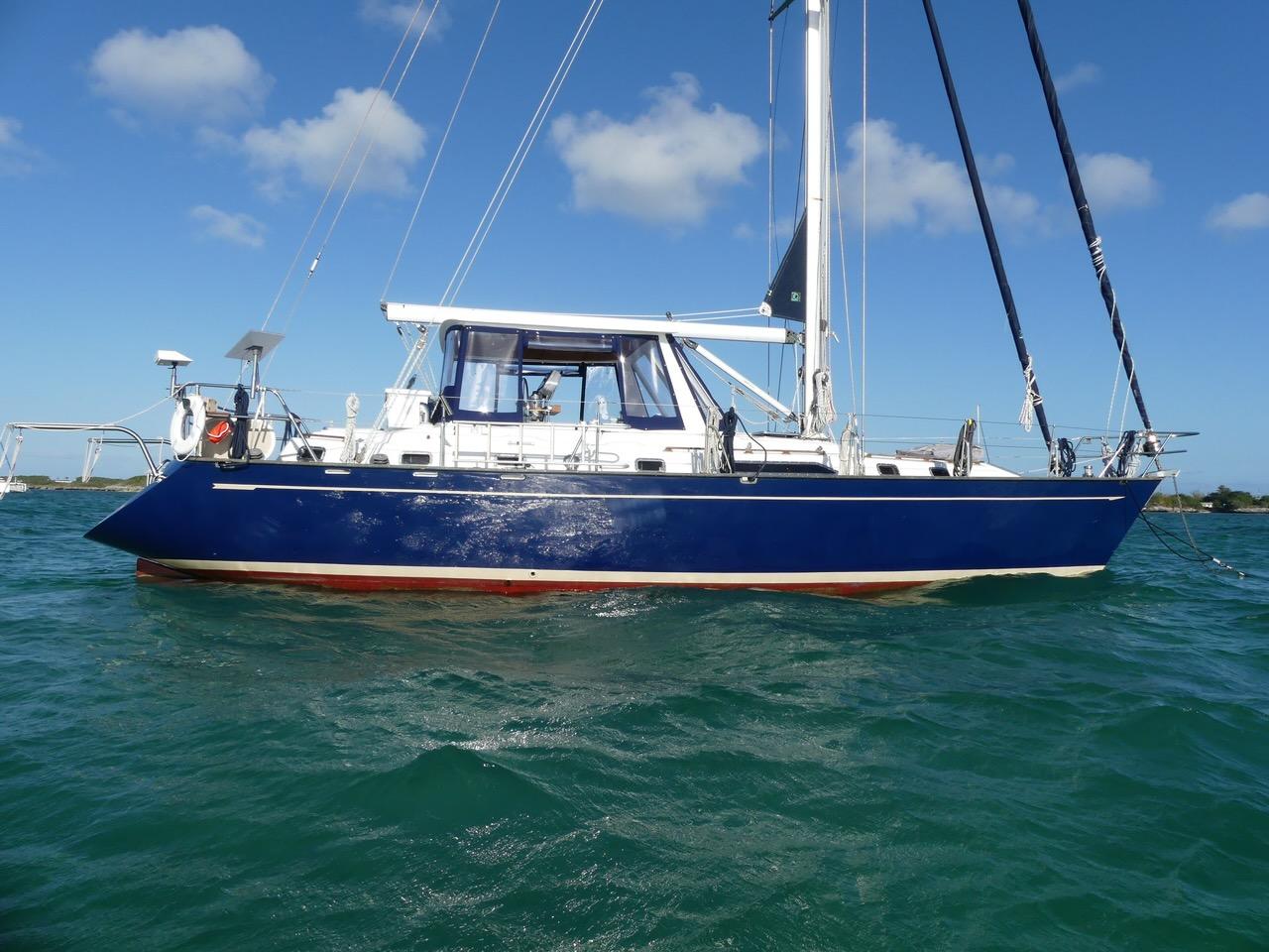 1995 Tayana 48 CENTER COCKPIT