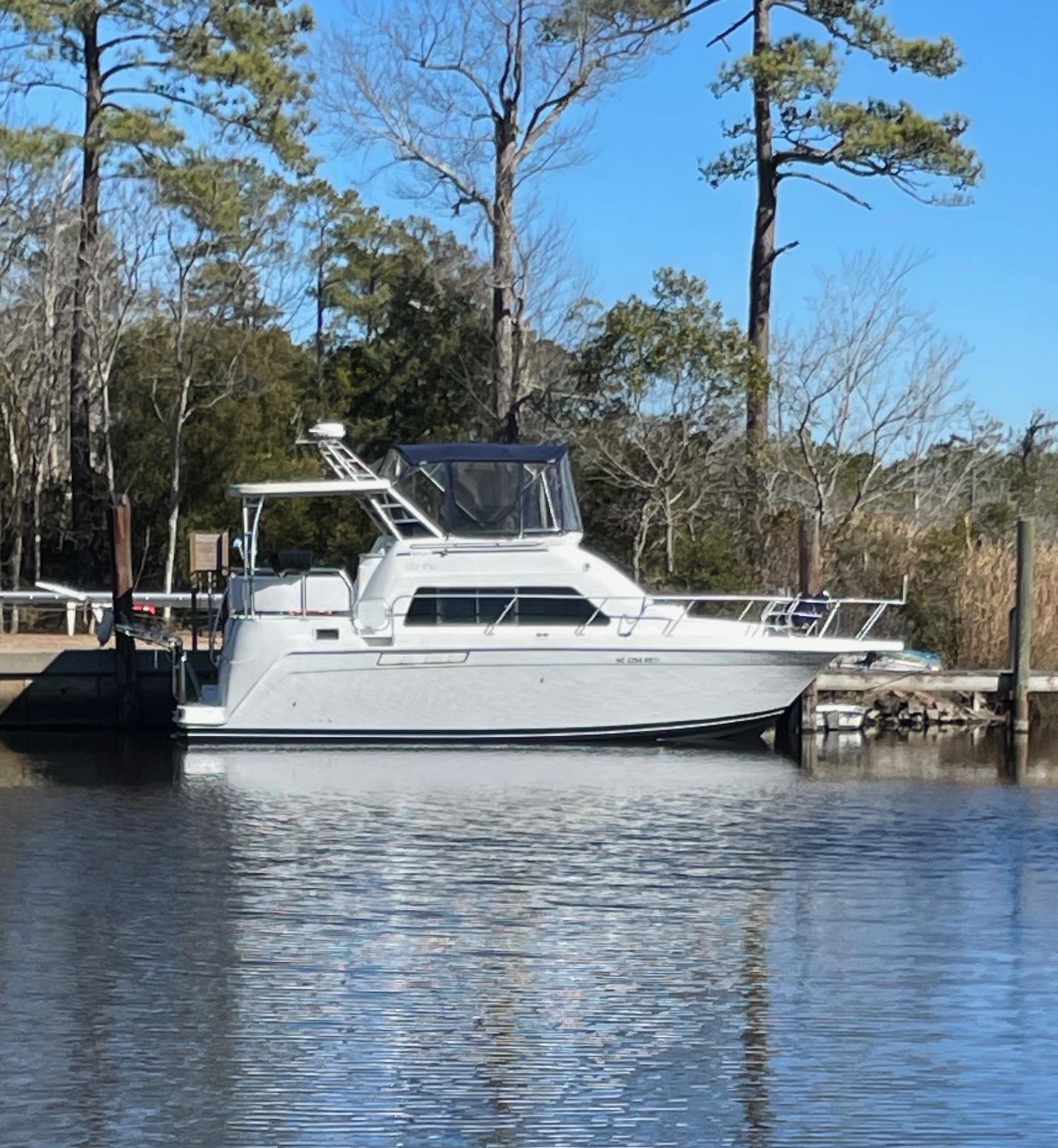 1997 Mainship 34 Motor Yacht