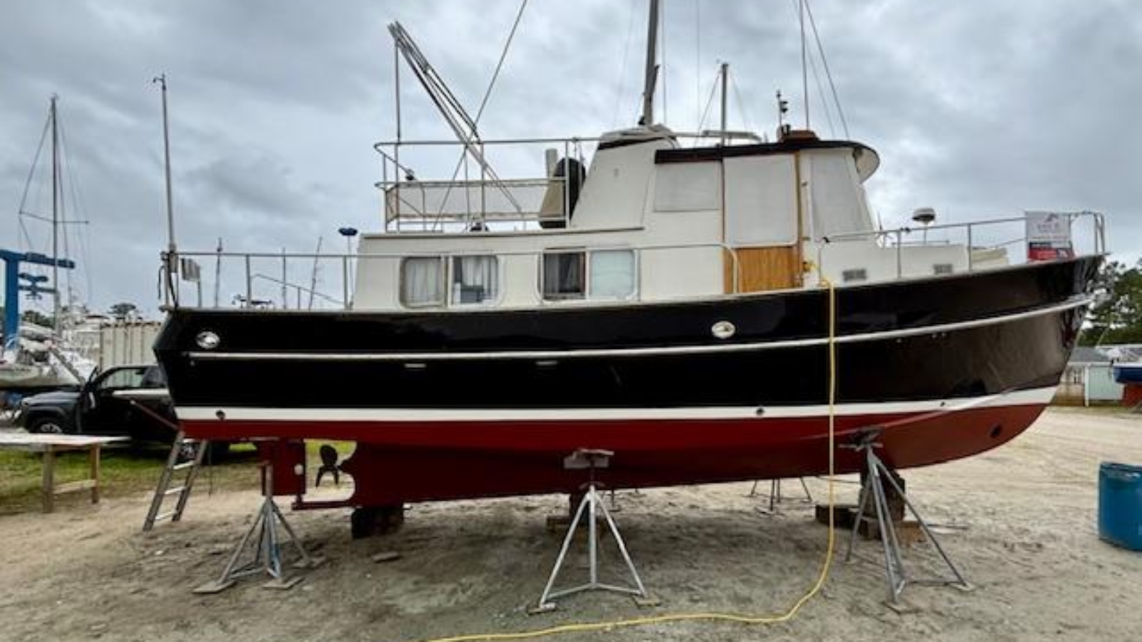 1999-eagle-32-trawler-power-9835913-20250614133509877-1_XLARGE.jpg