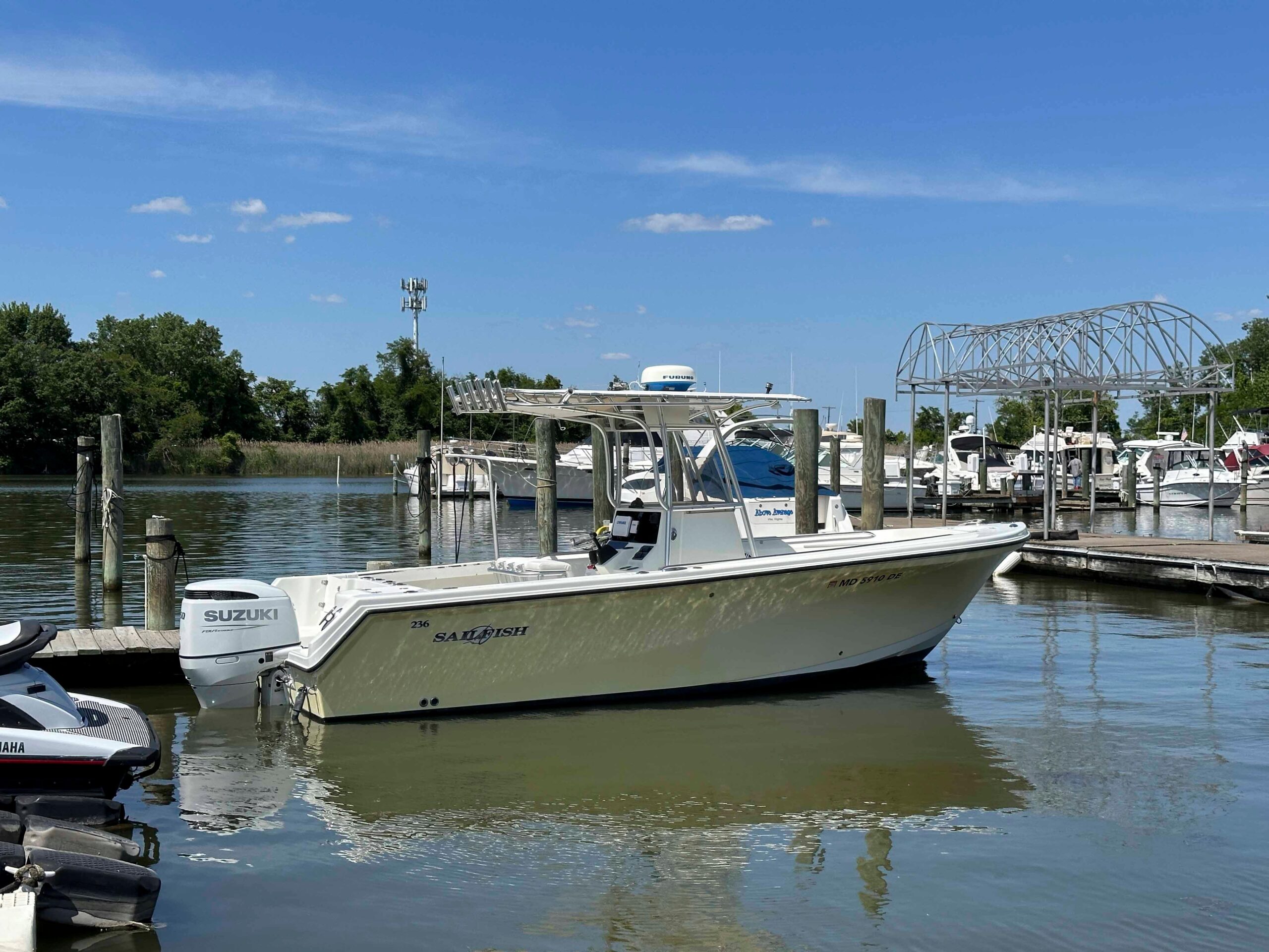 2005 Sailfish 236 CC