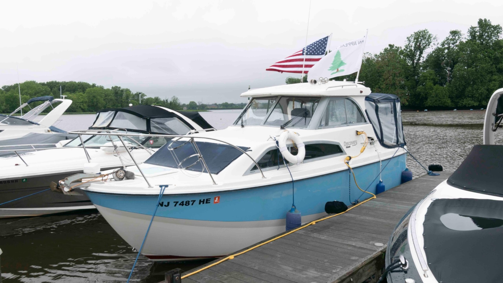 2007-bayliner-discovery-246-power-9829893-20250610175545032-1_XLARGE.jpg