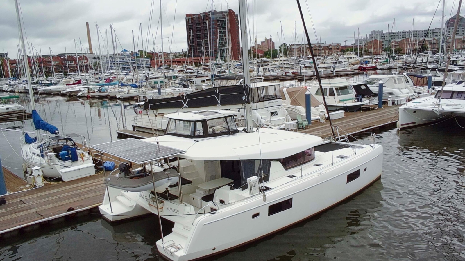 2019-lagoon-42-sail-9794599-20250609190021162-1_XLARGE.jpg