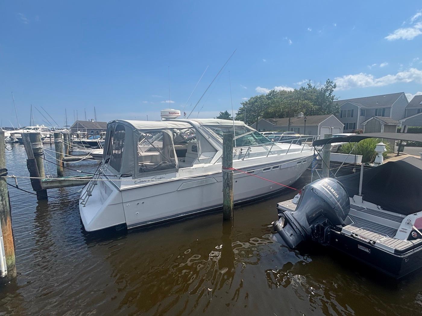 1987 Chris-Craft 336 Amerosport