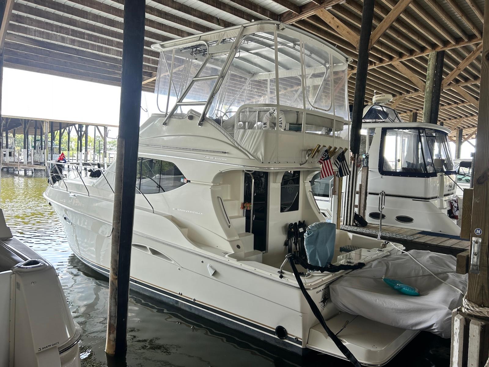 2005 Silverton 34 Convertible