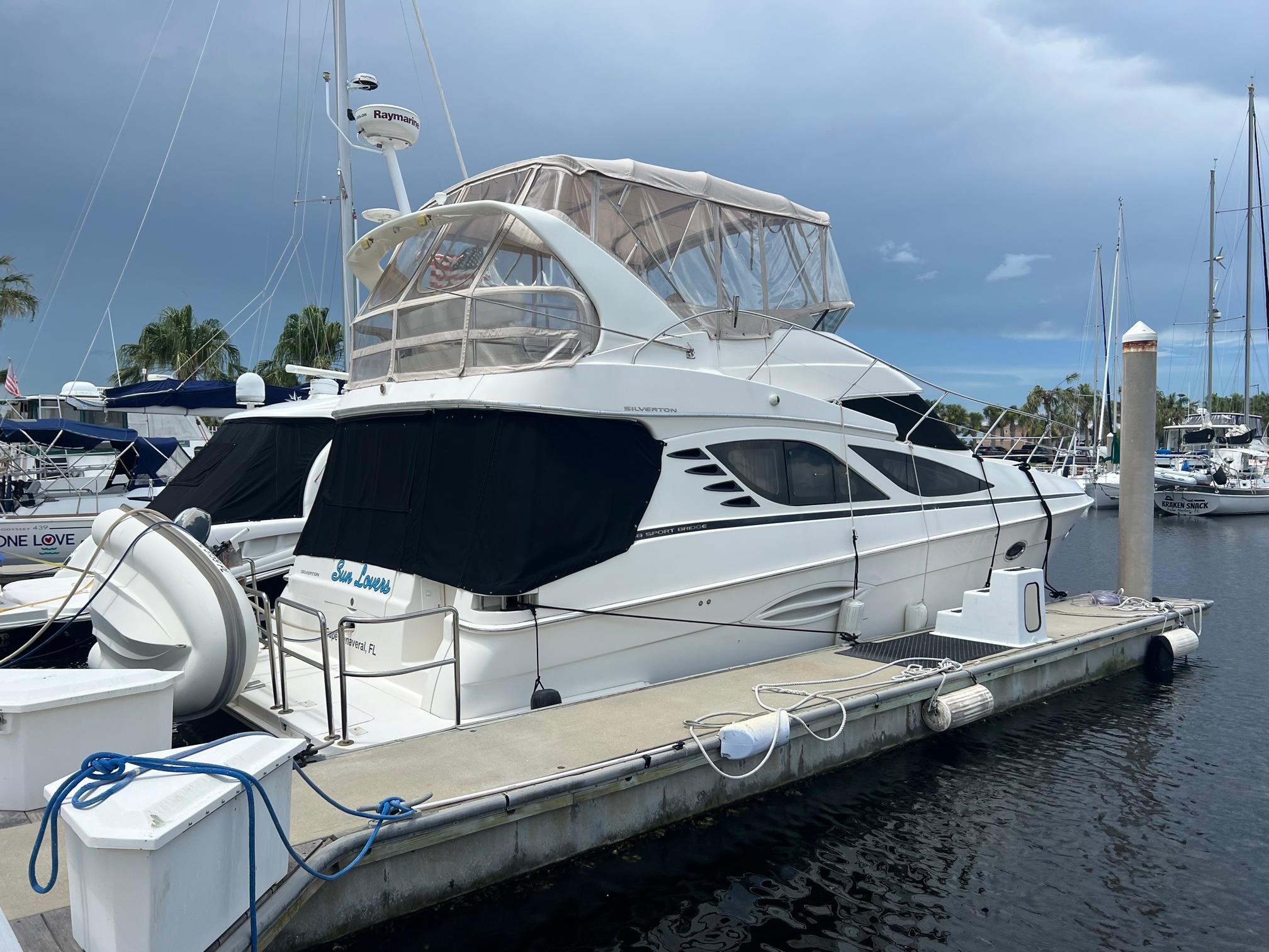 2005 Silverton 38 Sport Bridge