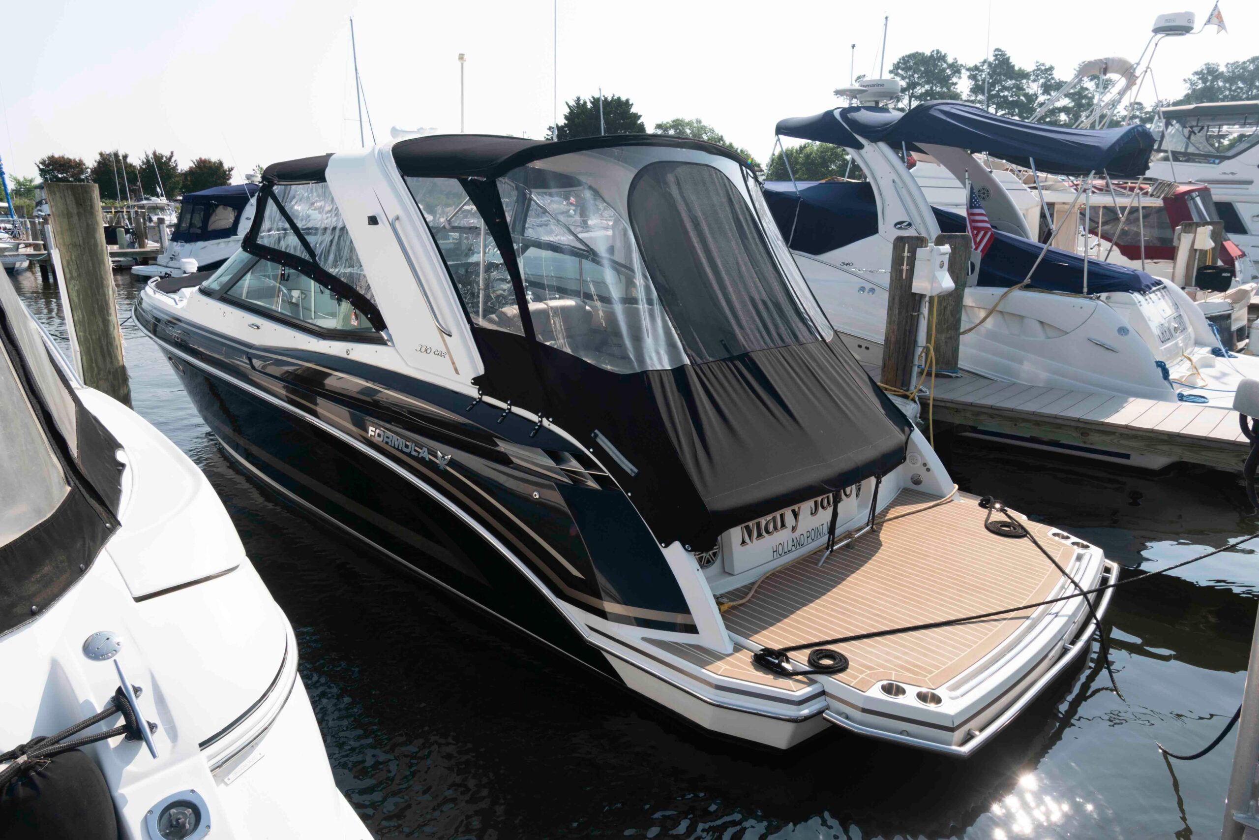 2016 Formula 330 Crossover Bowrider