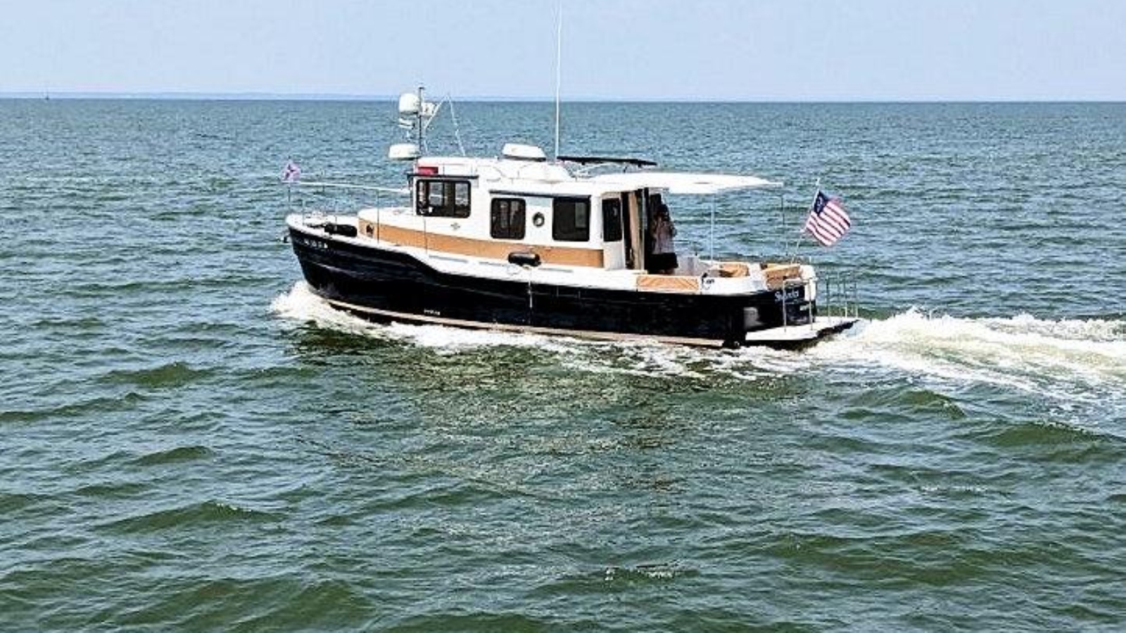 2016-ranger-tugs-r-31s-power-9725775-20250716071900589-1.jpg