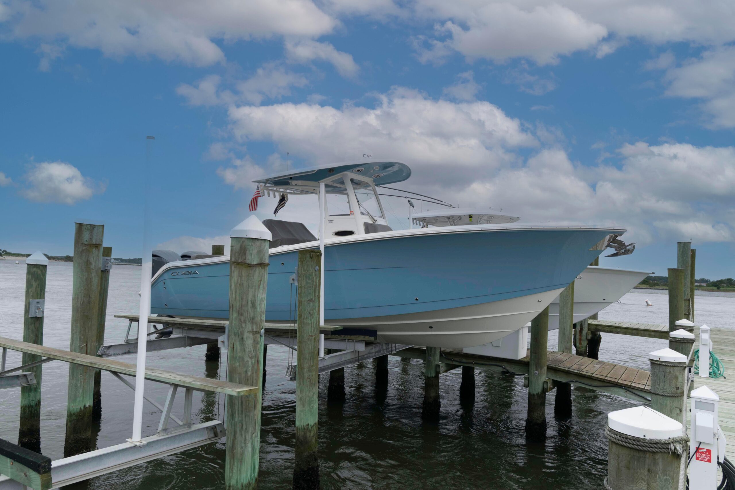 2023 Cobia 280 Center Console