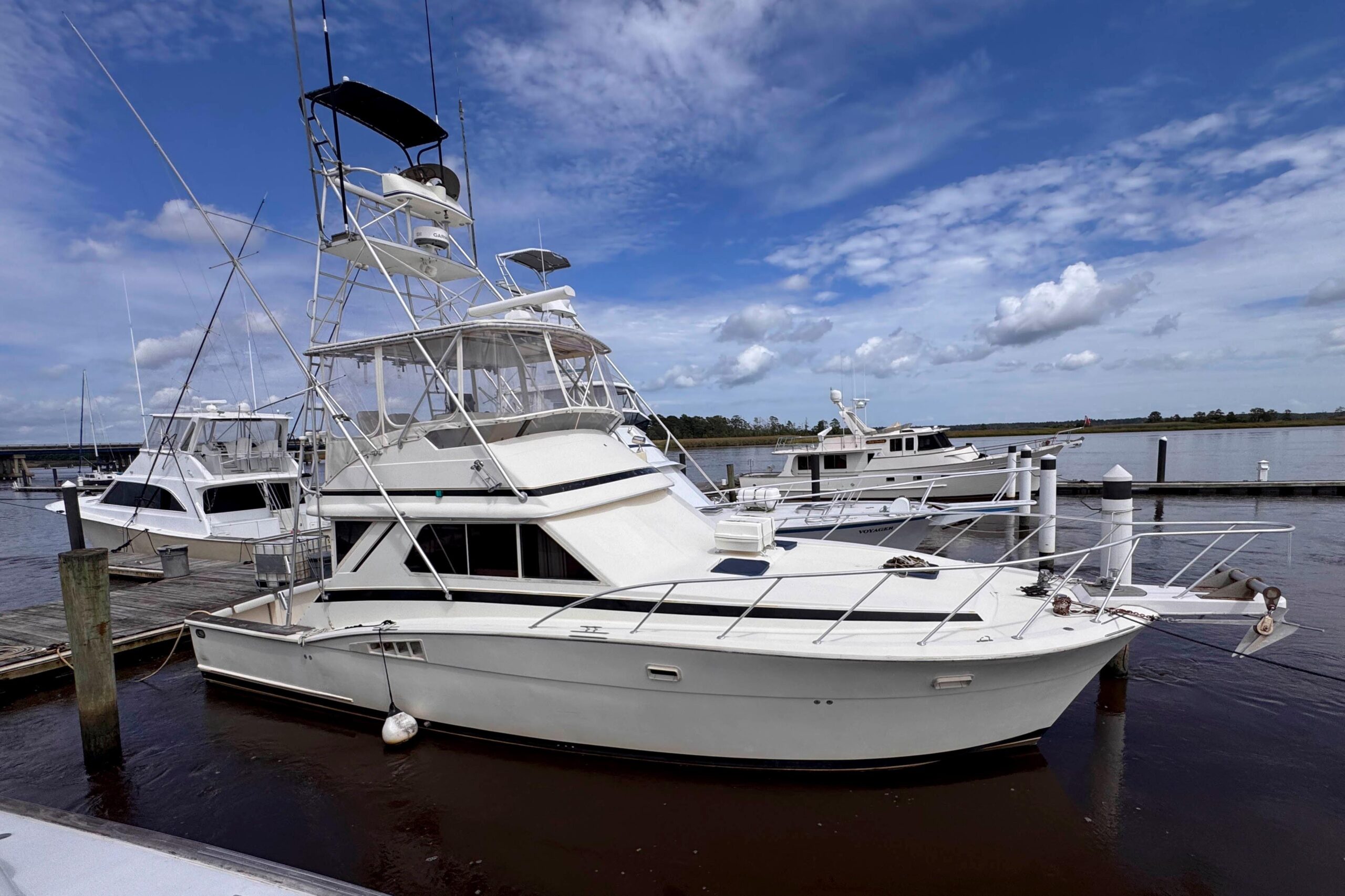 1987 Chris-Craft 422 Commander