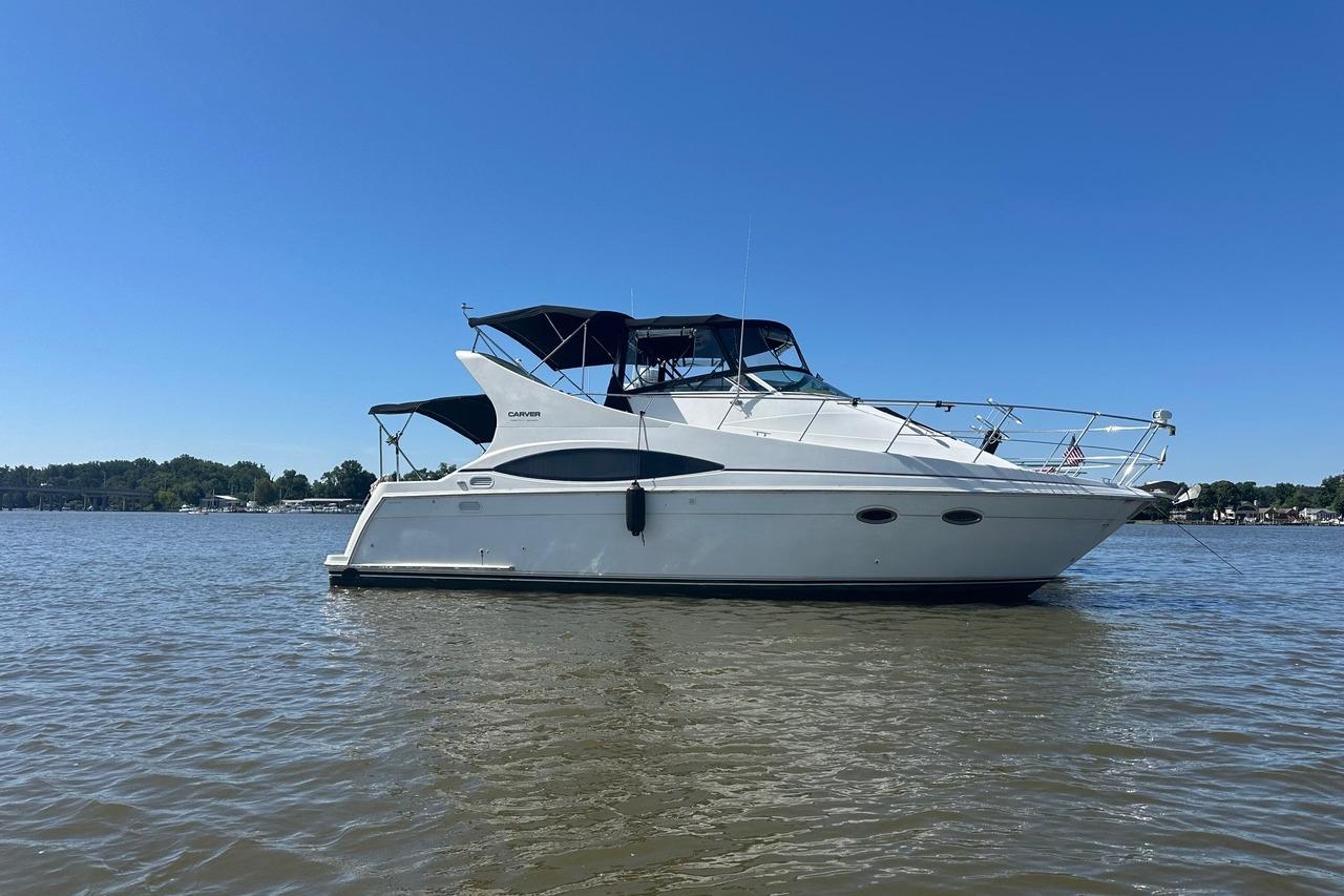 2003 Carver 350 Mariner