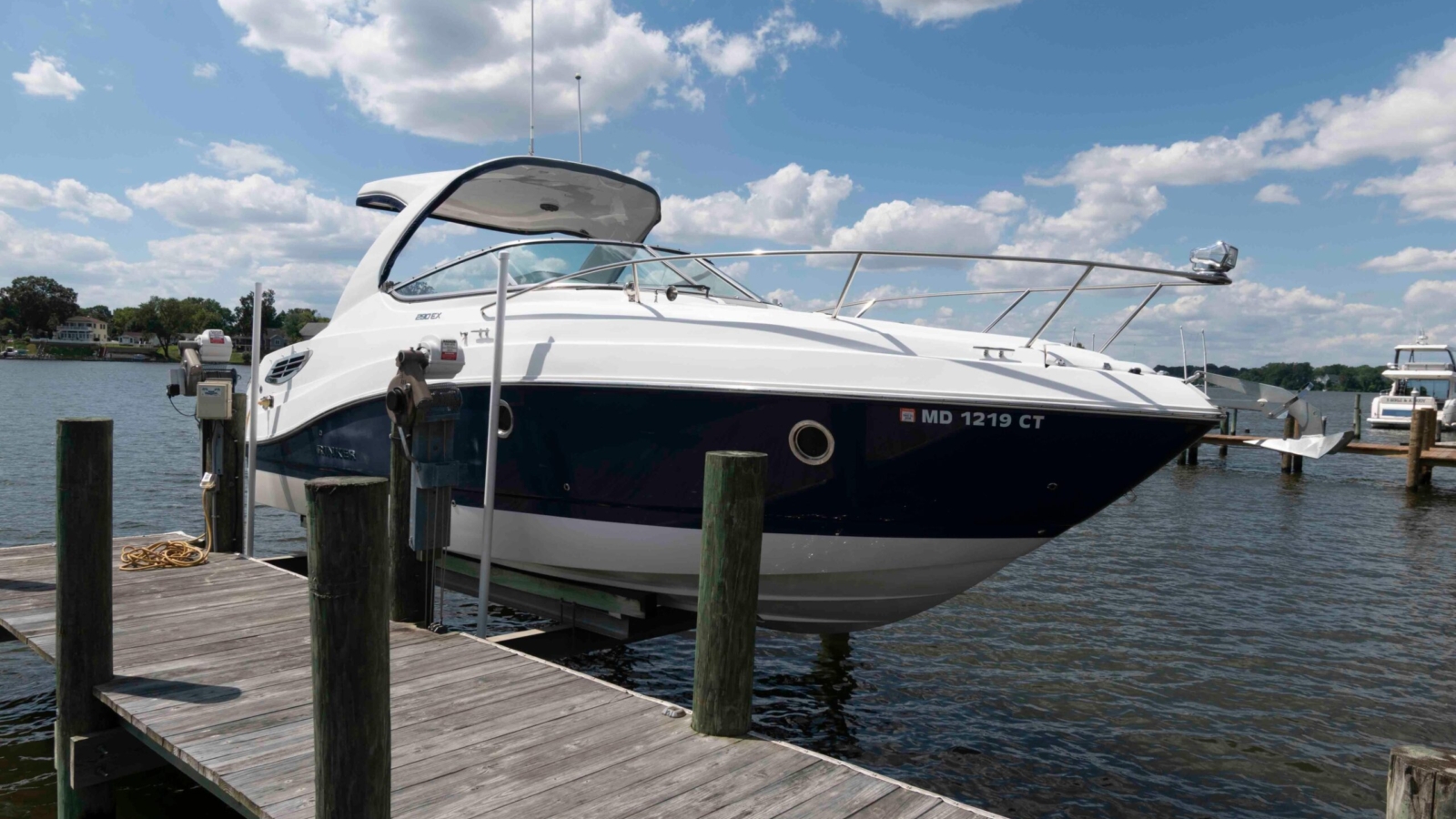 2019-rinker-290-ex-power-9921084-20250825163548752-1.jpg