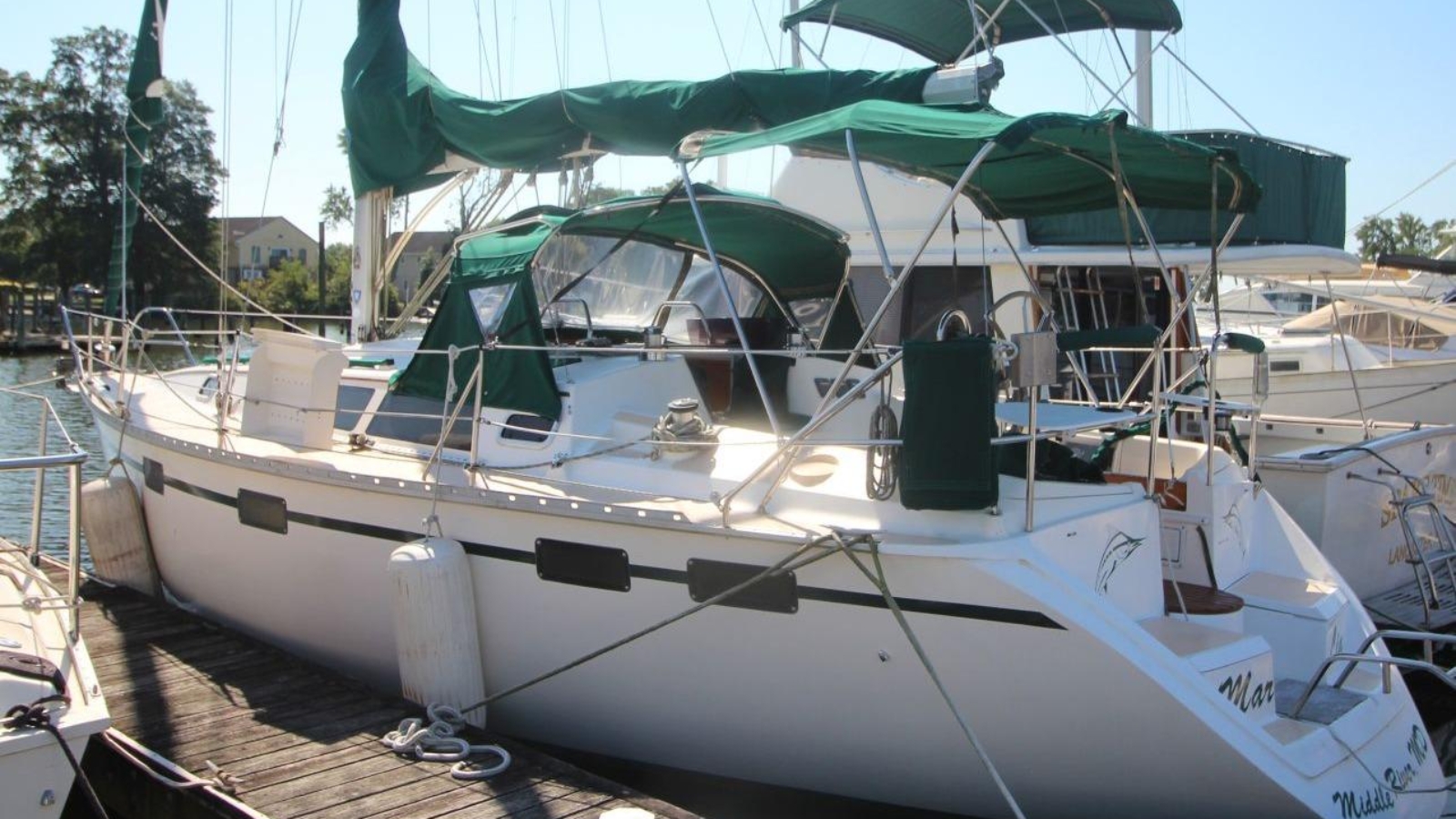 1991-hunter-375-sail-9949237-20250916163208469-1.jpg