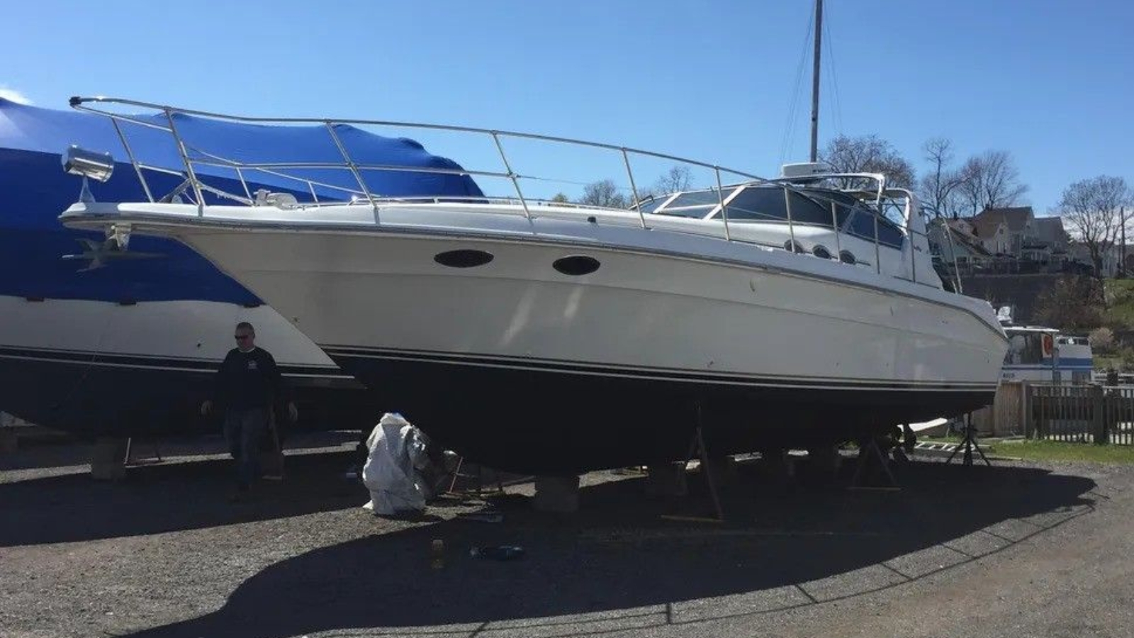 1995-sea-ray-400-express-cruiser-power-9959487-20250925123923493-0.jpg