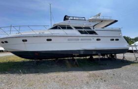 2000 horizon 56 power 9937505 20250907165055096 2 at Knot 10 Yacht Sales